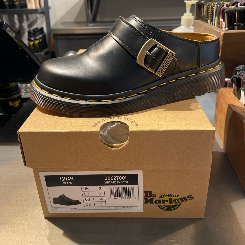 Isham Vintage Smooth DrMartens